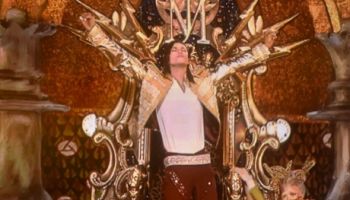 Michael Jackson's Hologram Performs At Billboard Awards (Video)