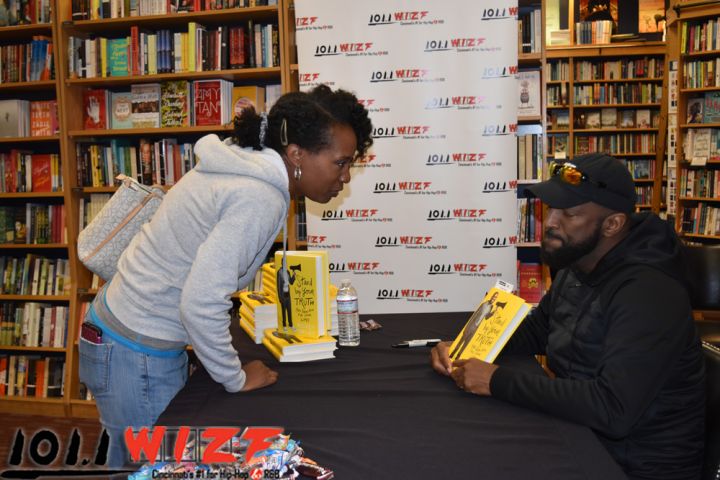 Rickey Smiley Book Signing