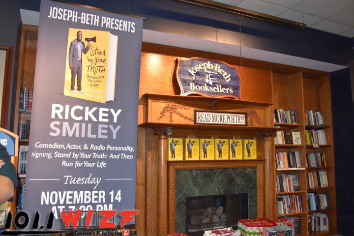 Rickey Smiley Book Signing