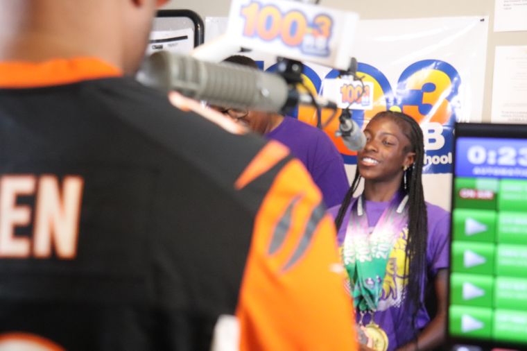 3X Champion, Adrienne Knox