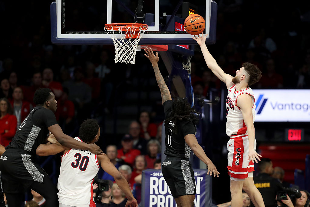COLLEGE BASKETBALL: JAN 21 Cincinnati at Arizona